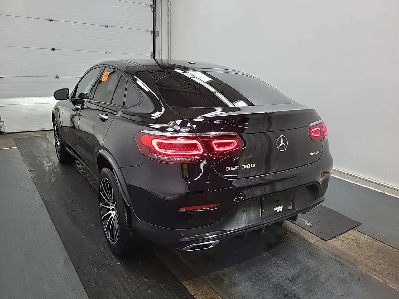 Mercedes-Benz GLC 300  CARFAX, снимка 4 - Автомобили и джипове - 54451690