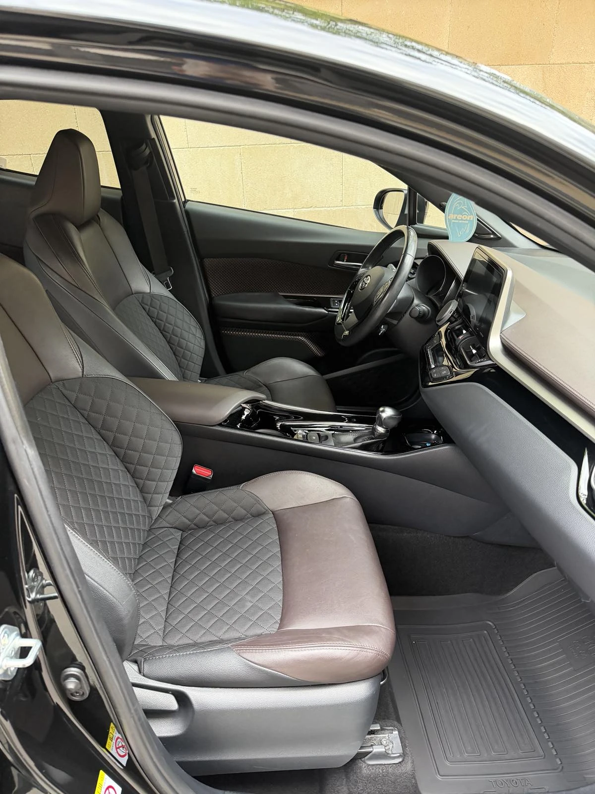 Toyota C-HR, снимка 7 - Автомобили и джипове - 54699084