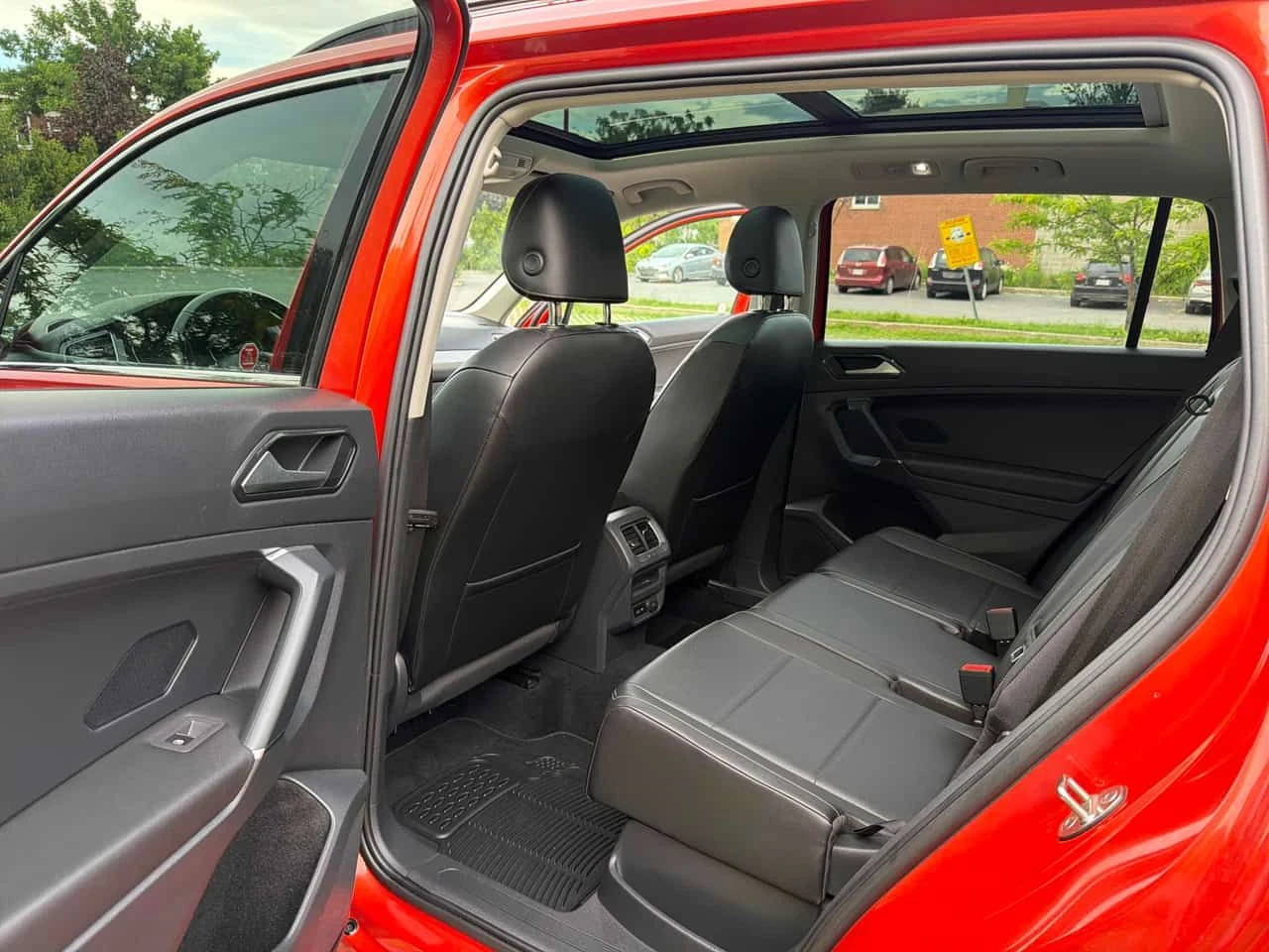 VW Tiguan * Comfortline * АВТОКРЕДИТ БЕЗ ПЪРВОНАЧАЛНА ВНОСКА, снимка 10 - Автомобили и джипове - 54936844