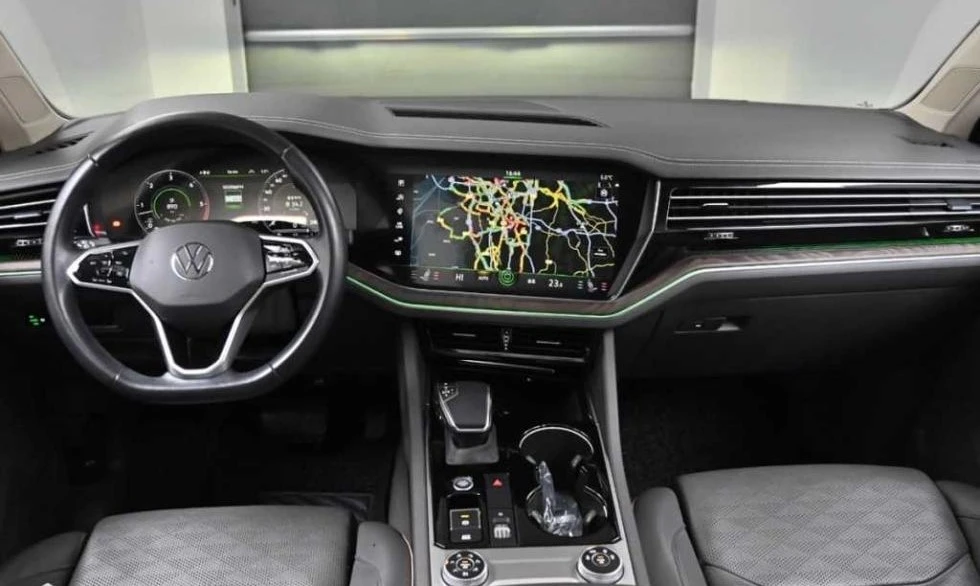 VW Touareg Gen3 3.0 TDI Panorama/Disitron/Обдухване, снимка 7 - Автомобили и джипове - 55088561