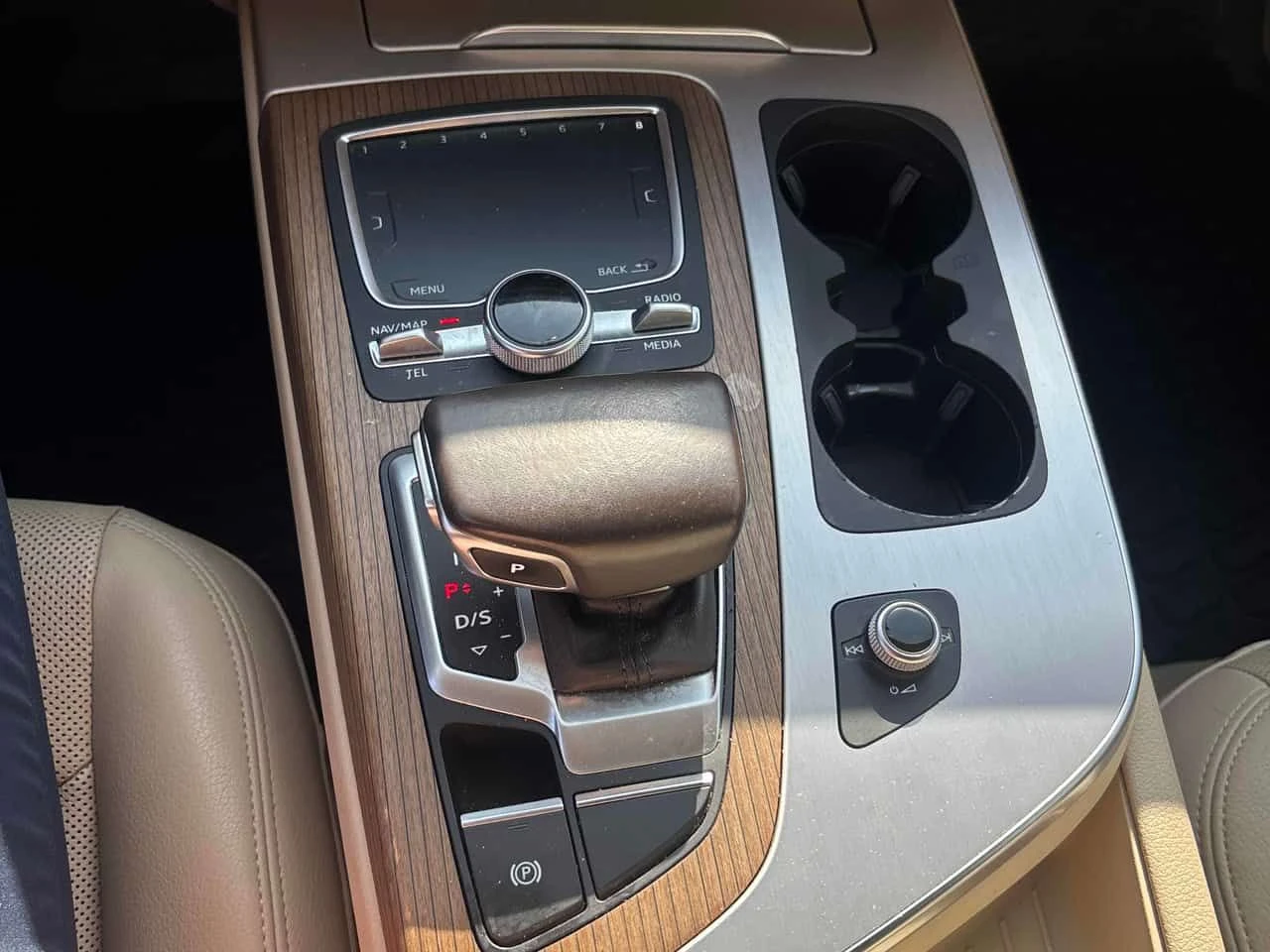 Audi Q7 | Progressiv | 360 | ОБДУХВАНЕ | , снимка 10 - Автомобили и джипове - 55143707