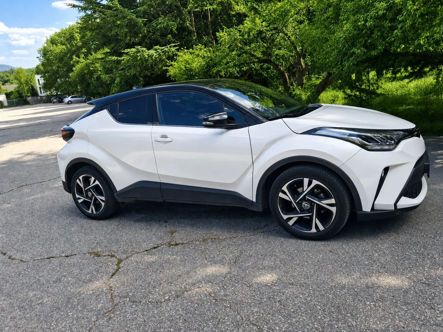 Toyota C-HR 2.0l HYBRID 2WD 184 к.с. e-CVT, хибрид, снимка 3 - Автомобили и джипове - 55658697