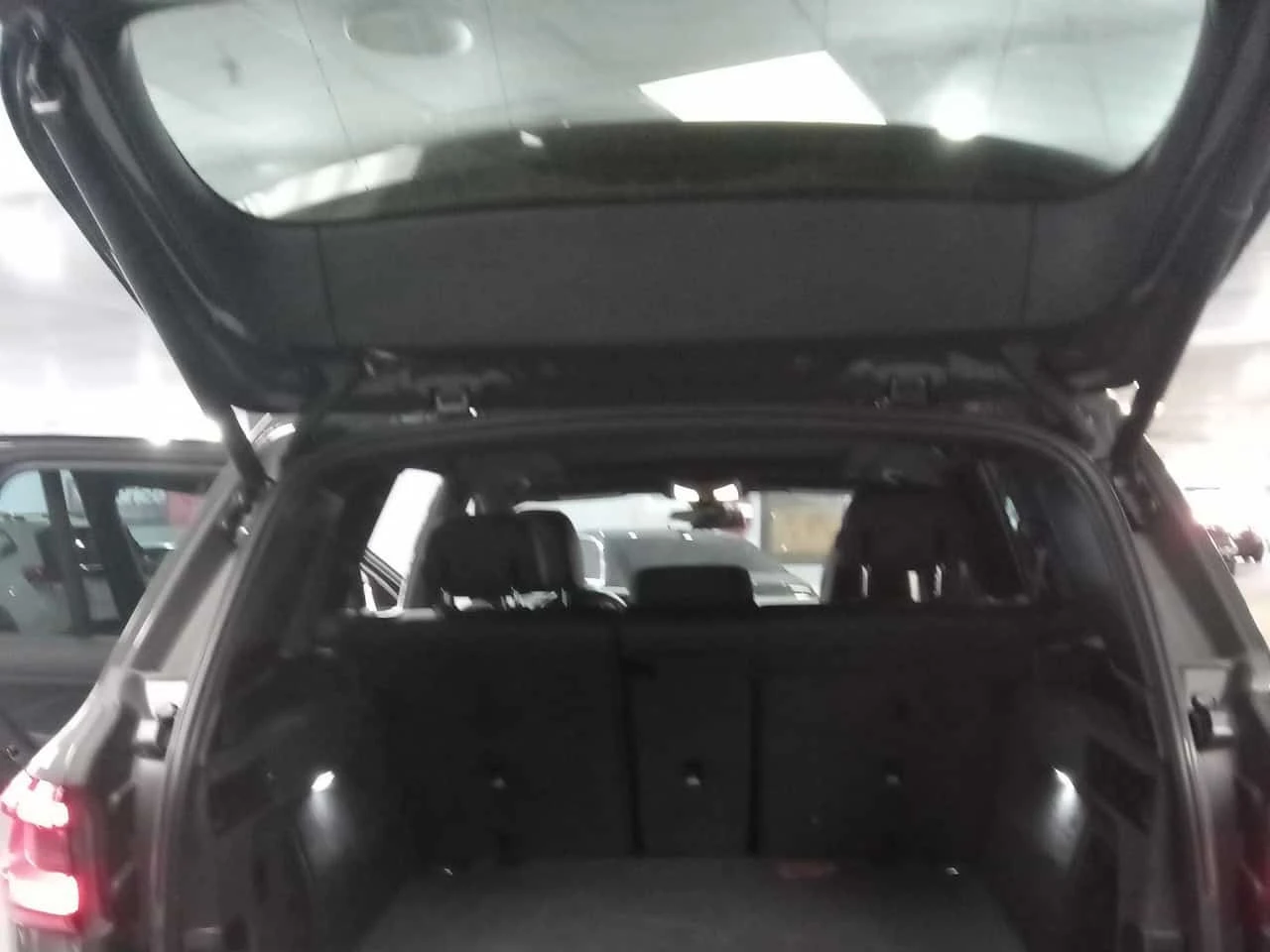 BMW X5 xDrive40i * CARFAX * БЕЗ ПЪРВОНАЧАЛНА ВНОСКА, снимка 11 - Автомобили и джипове - 56207629