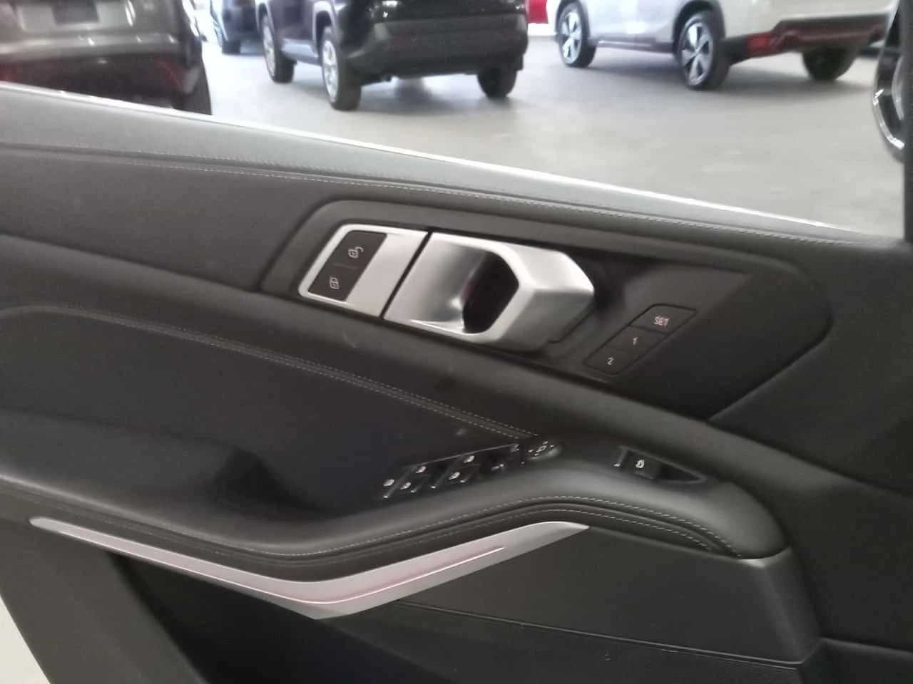 BMW X5 xDrive40i * CARFAX * БЕЗ ПЪРВОНАЧАЛНА ВНОСКА, снимка 10 - Автомобили и джипове - 56207629