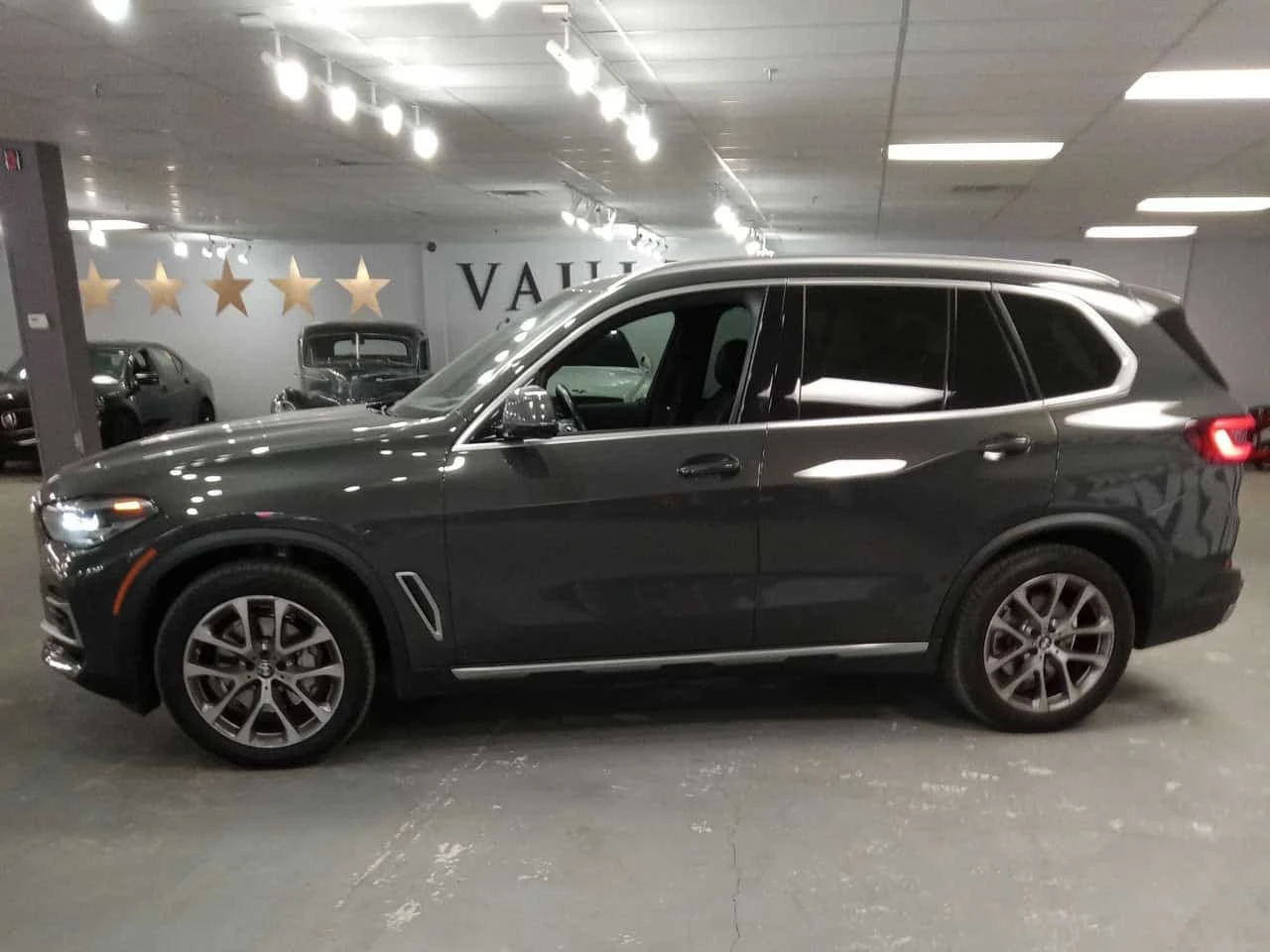 BMW X5 xDrive40i * CARFAX * БЕЗ ПЪРВОНАЧАЛНА ВНОСКА, снимка 2 - Автомобили и джипове - 56207629