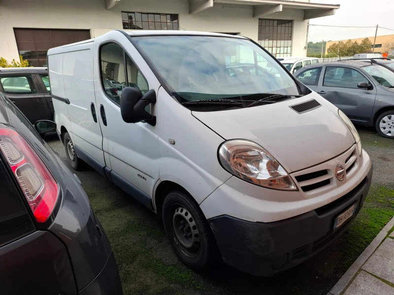 Renault Trafic 2.0DCi-114кс НА ЧАСТИ, снимка 1 - Бусове и автобуси - 49341335