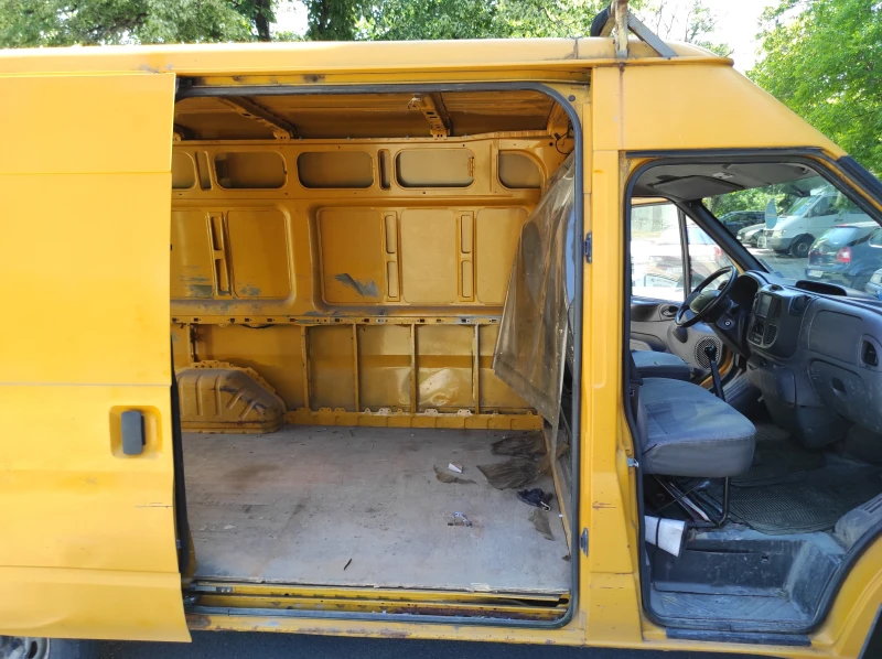 Ford Transit 2.0 климатик , снимка 13 - Бусове и автобуси - 50371713