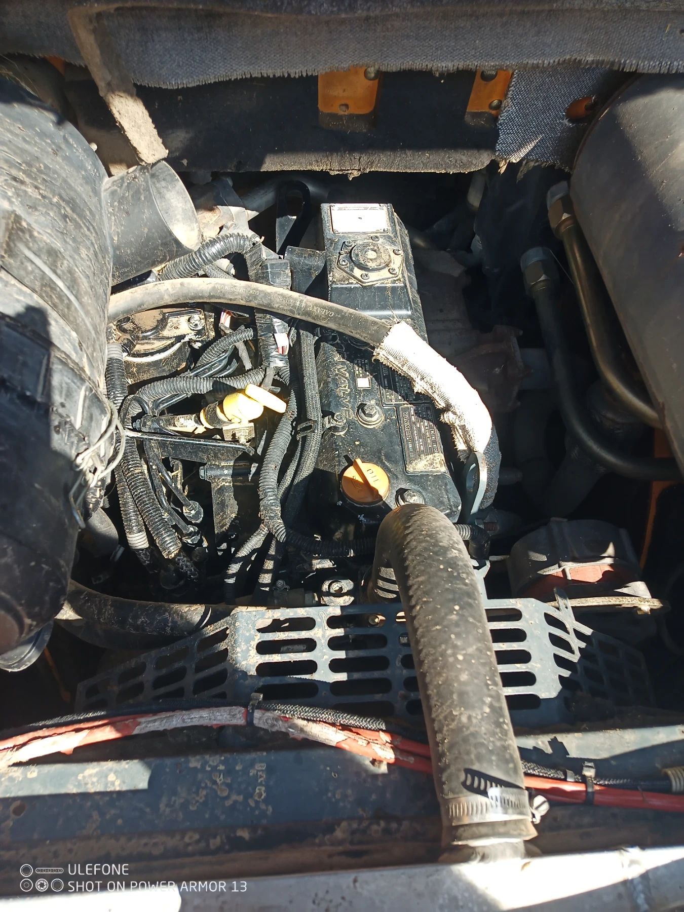 Мини челни товарачи GEHL Mustang 1750RT - изображение 9