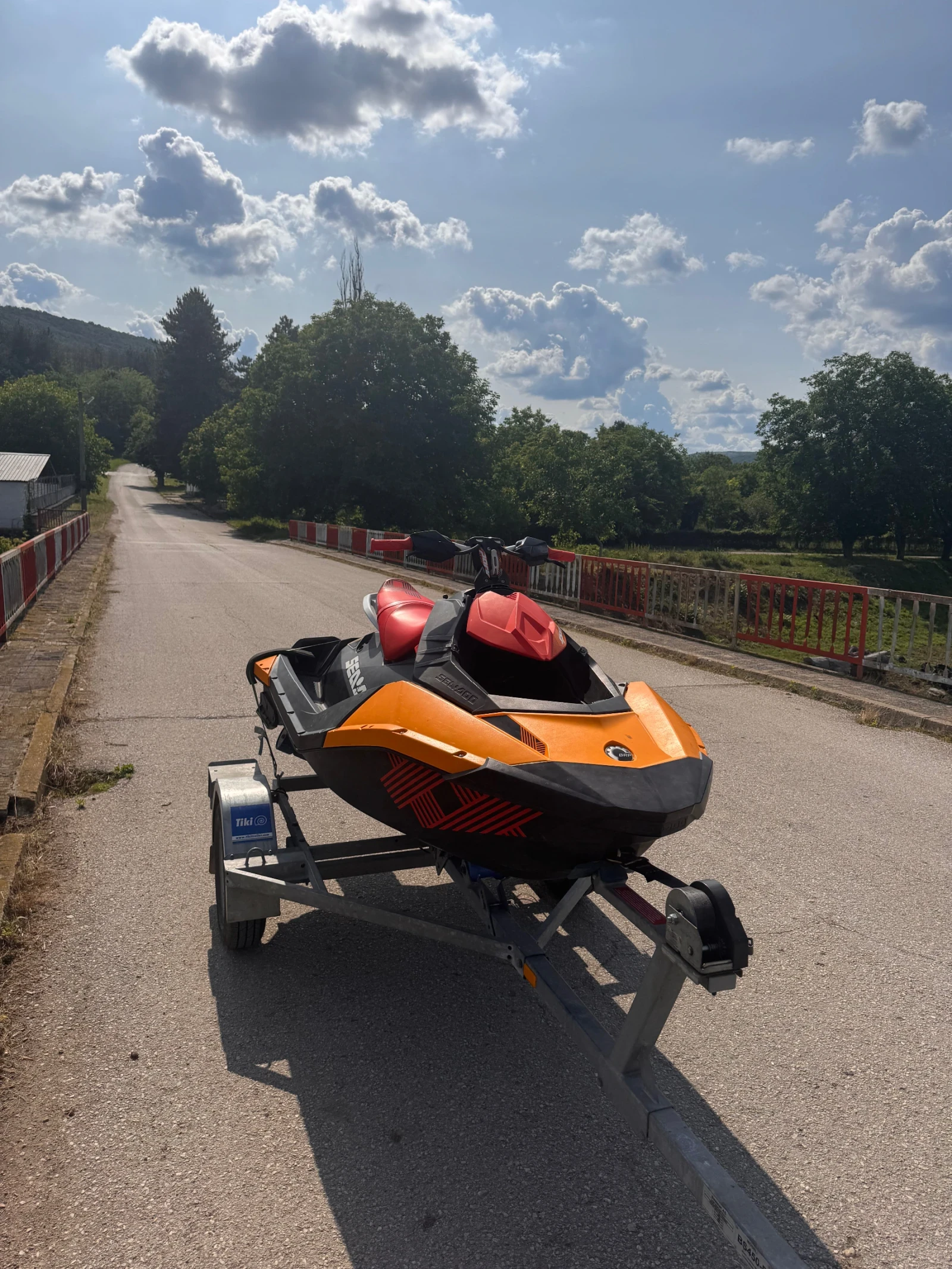 Джет Bombardier Sea Doo Spark Trixx