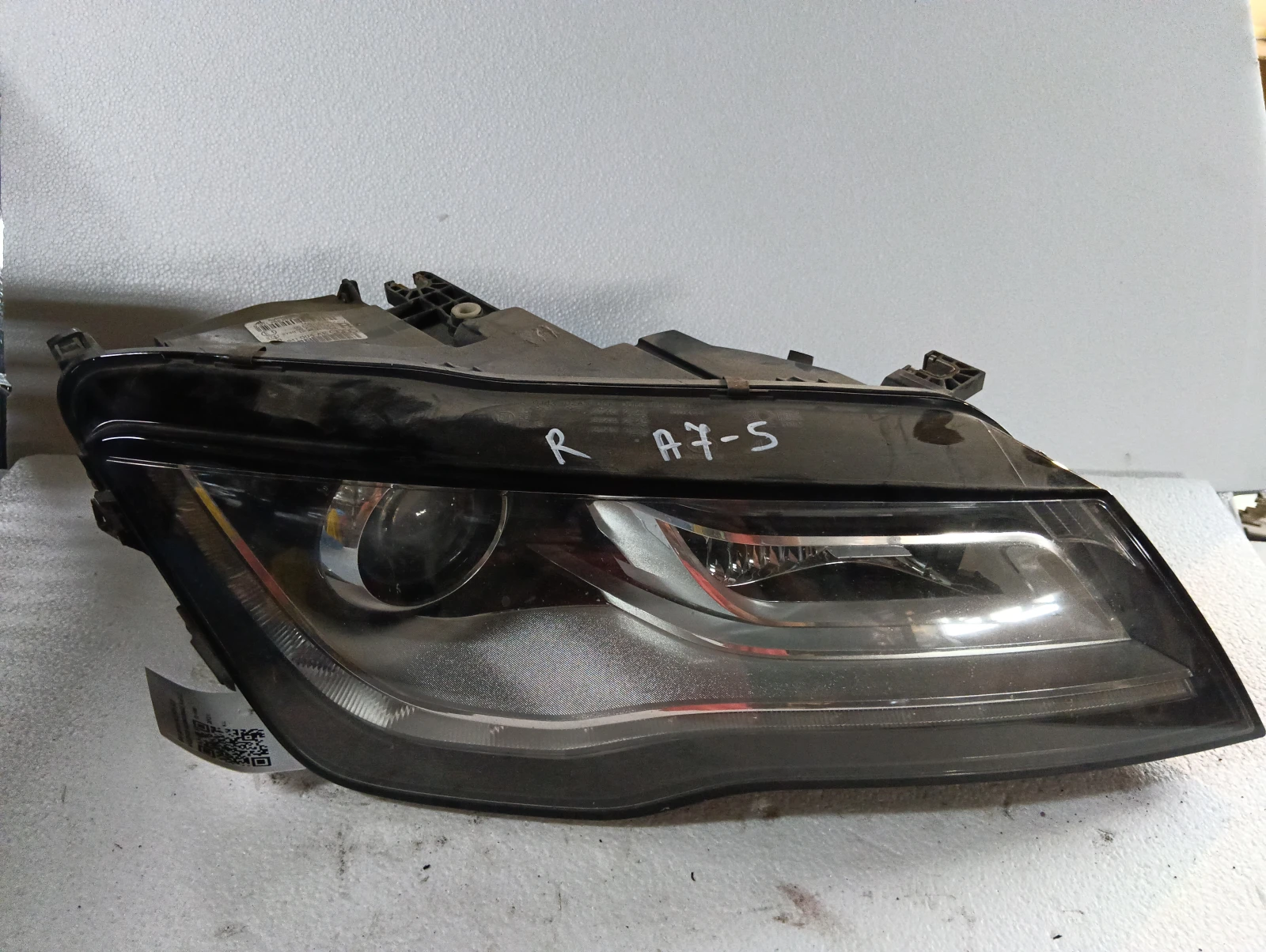 фар десен КСЕНОН БЕЗ МОДУЛИ 4G8941004AE Audi A7