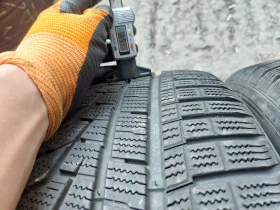 Гуми Зимни 255/50R19, снимка 4