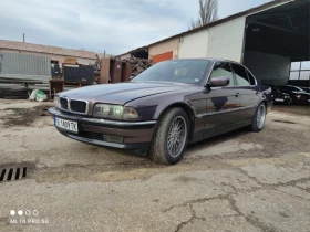 BMW 750 V12, снимка 1