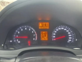 Toyota Avensis 2.0i Бензин Автоматик, снимка 9