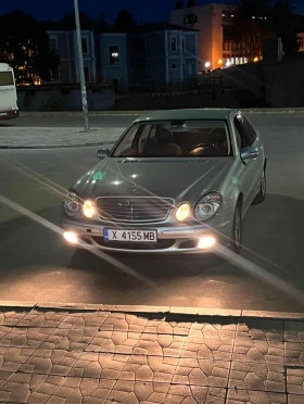  Mercedes-Benz E 270