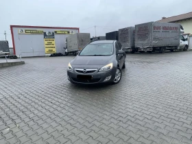 Opel Astra 1.4 Sports Tourer, снимка 1