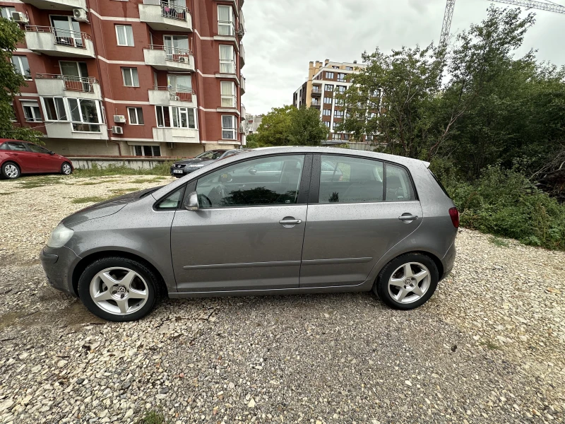 VW Golf Plus 1.6 i 102кс ГАЗ/БЕНЗИН, снимка 4 - Автомобили и джипове - 47395124