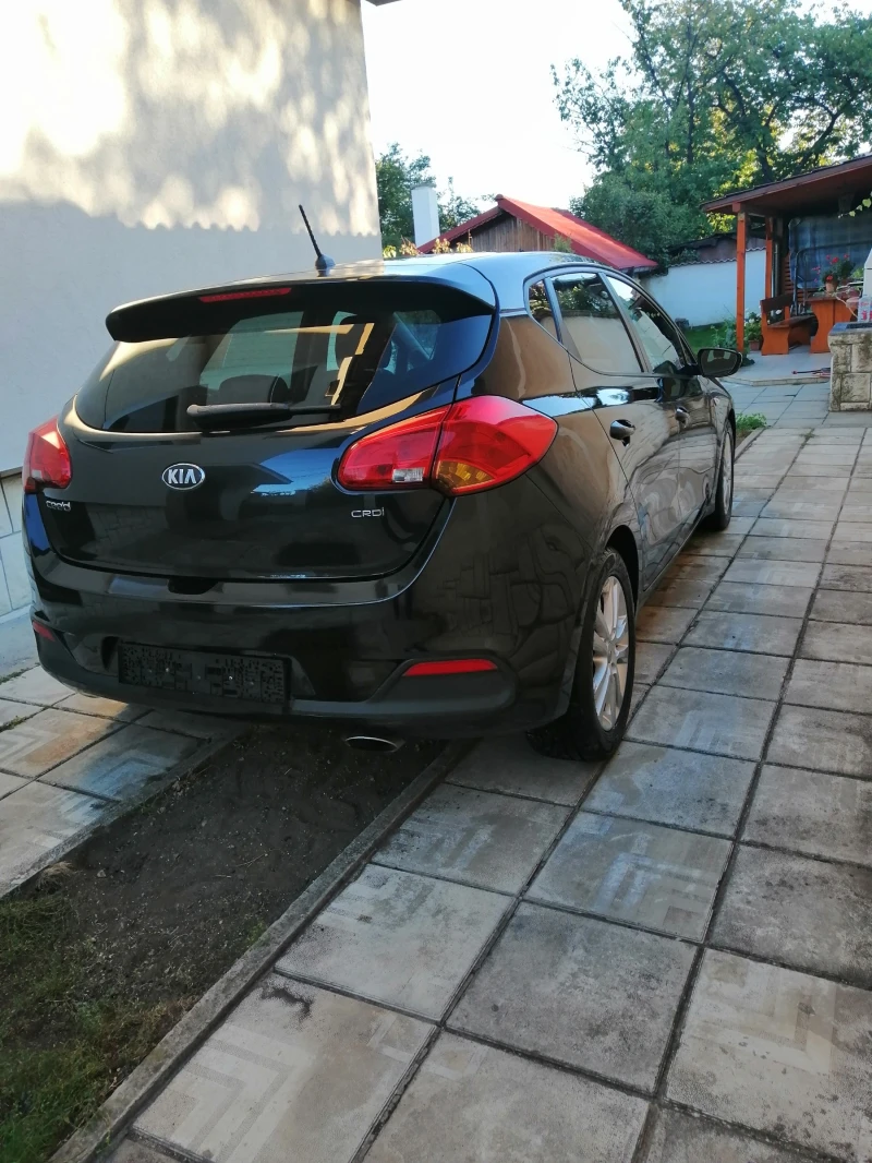 Kia Ceed 1.6 CRDi, снимка 6 - Автомобили и джипове - 47441720