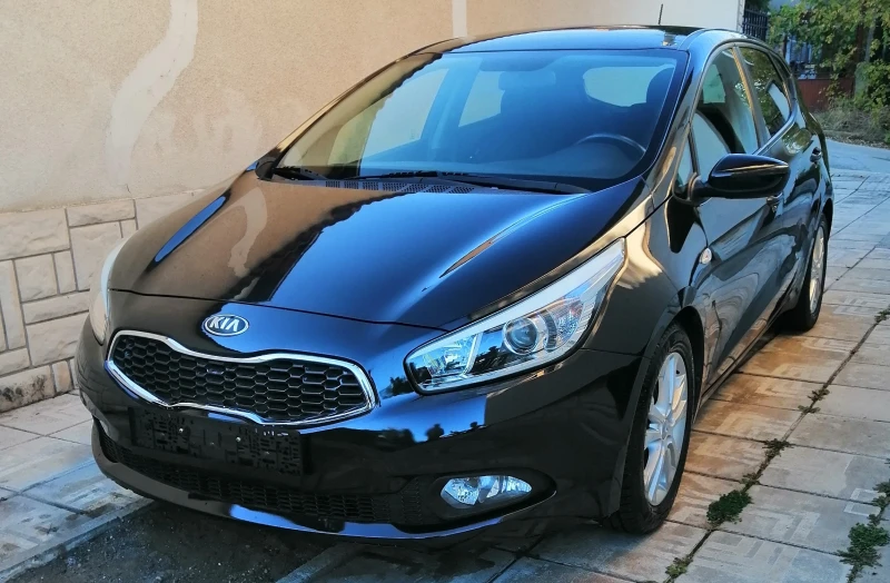 Kia Ceed 1.6 CRDi, снимка 1 - Автомобили и джипове - 47441720