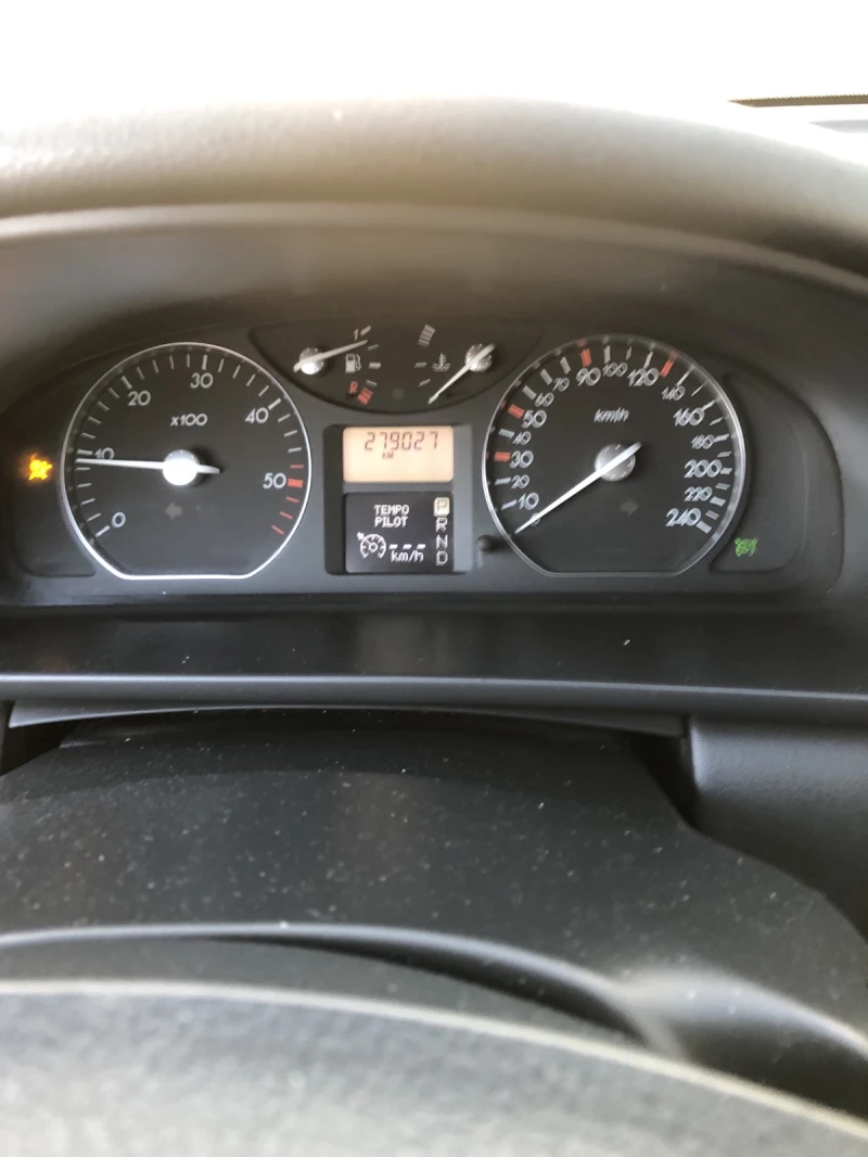 Renault Laguna, снимка 8 - Автомобили и джипове - 48712702