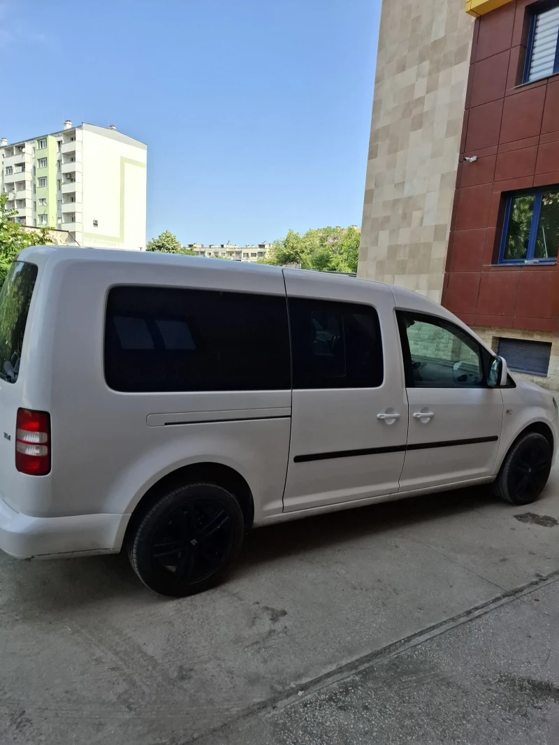 VW Caddy MAXI инвалидна рампа, снимка 5 - Автомобили и джипове - 52037881