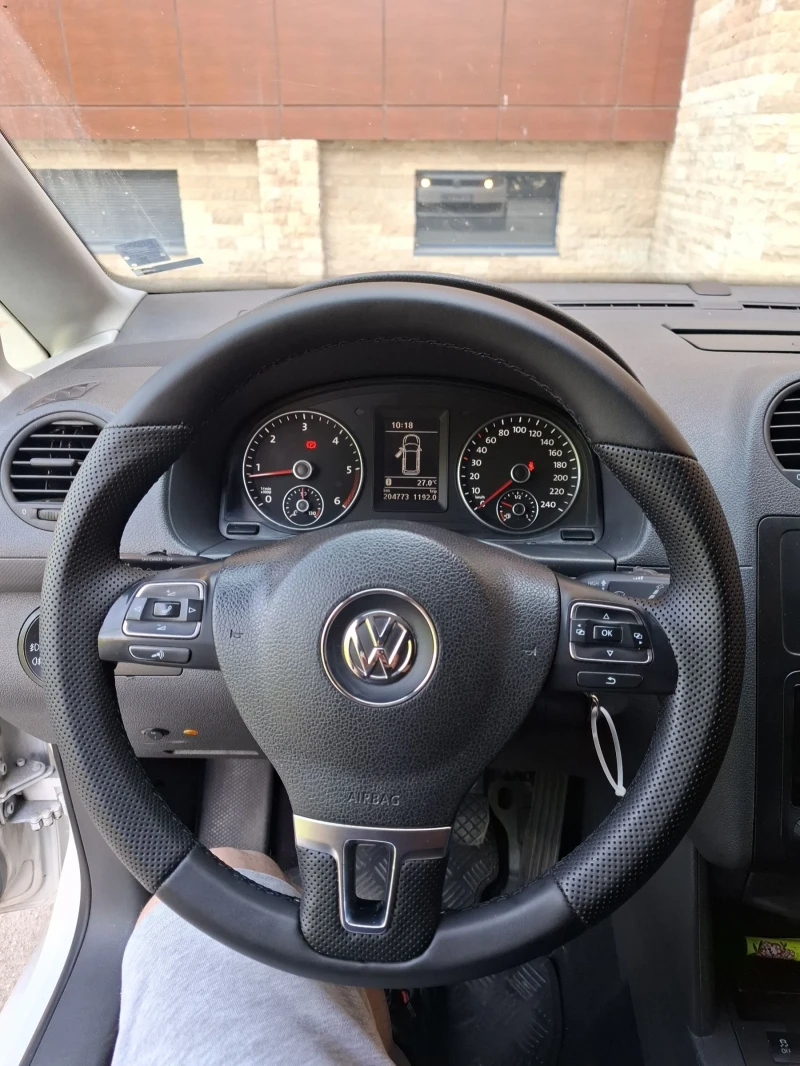 VW Caddy MAXI инвалидна рампа, снимка 9 - Автомобили и джипове - 52037881