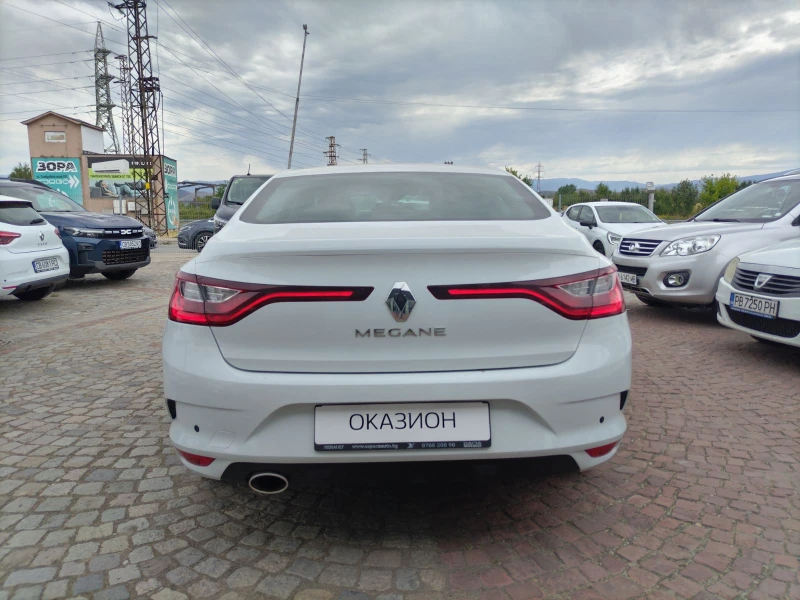 Renault Megane Sedan TCe 140 бензин Stop&Start BVM6, снимка 6 - Автомобили и джипове - 51440547