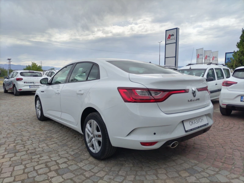 Renault Megane Sedan TCe 140 бензин Stop&Start BVM6, снимка 7 - Автомобили и джипове - 51440547