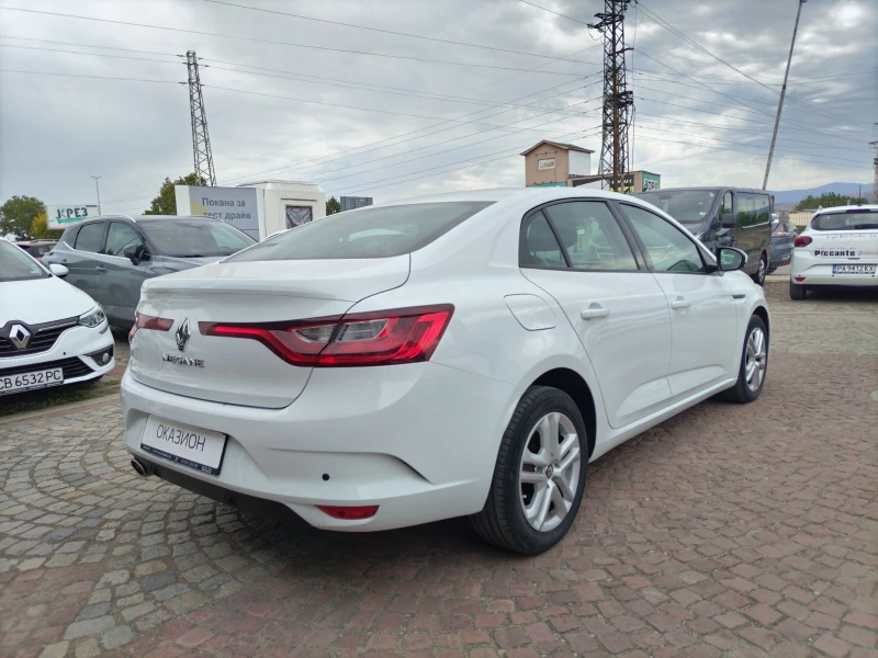 Renault Megane Sedan TCe 140 бензин Stop&Start BVM6, снимка 5 - Автомобили и джипове - 51440547