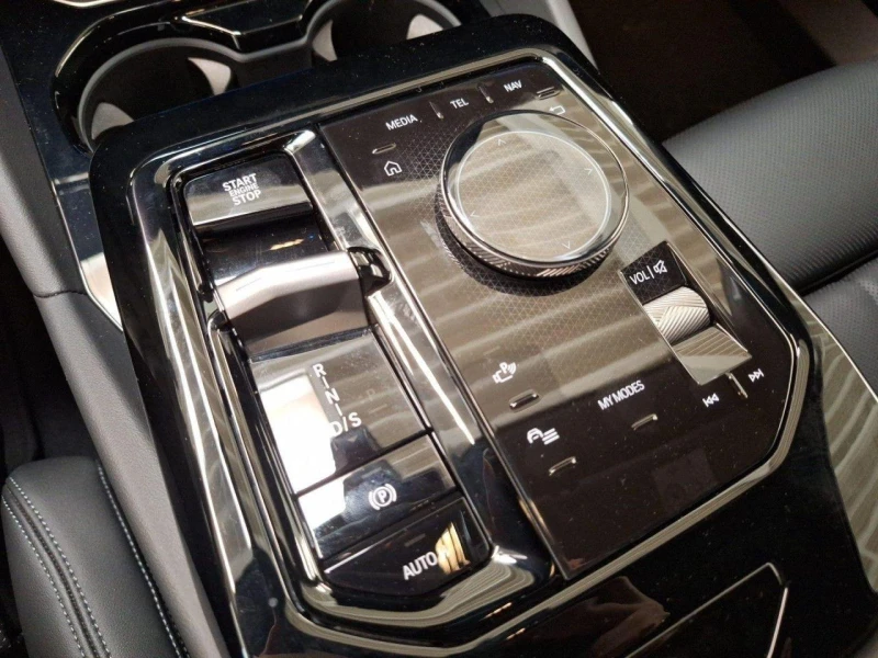 BMW 520 d TOURING M-SPORT PAKET H/K HEAD UP LED 360CAMERA , снимка 10 - Автомобили и джипове - 51526850