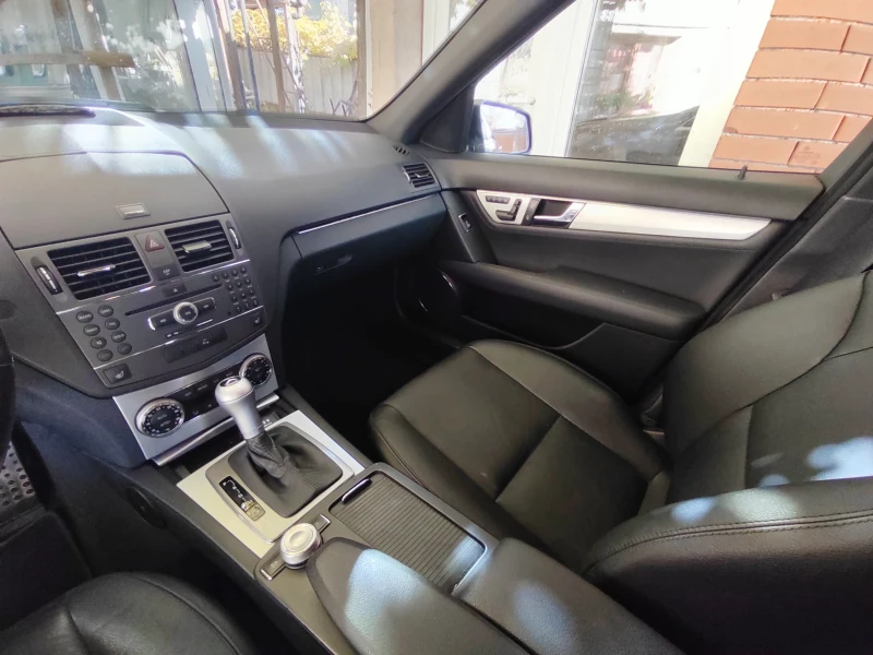 Mercedes-Benz C 350 CDI 4 MATIC, снимка 10 - Автомобили и джипове - 52266099