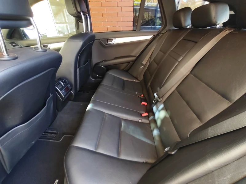 Mercedes-Benz C 350 CDI 4 MATIC, снимка 12 - Автомобили и джипове - 52266099