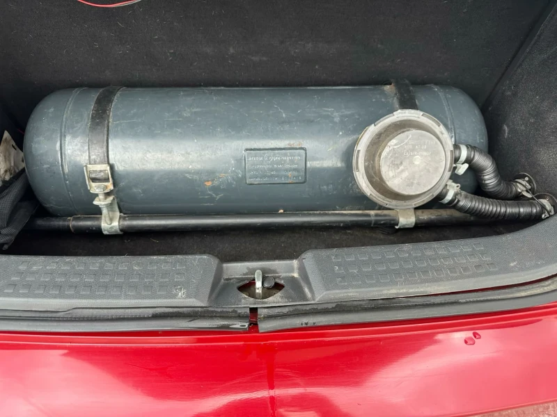 Suzuki Swift 1.6 ГАЗ, снимка 8 - Автомобили и джипове - 52581308