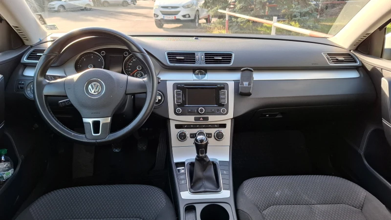 VW Passat B7 2.0TDI, снимка 8 - Автомобили и джипове - 52978778