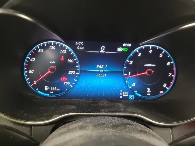 Mercedes-Benz C 300 / AMG PKG / MultiBeam / AMBIENT / PANO / CARFAX, снимка 12 - Автомобили и джипове - 53248853