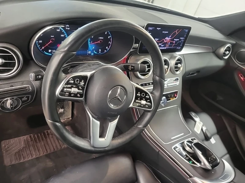 Mercedes-Benz C 300 / AMG PKG / MultiBeam / AMBIENT / PANO / CARFAX, снимка 9 - Автомобили и джипове - 53248853