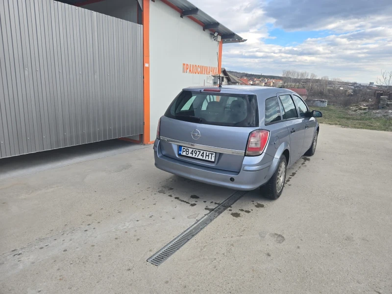 Opel Astra 1.7, снимка 5 - Автомобили и джипове - 53306378