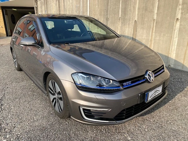 VW Golf GTE 1.4TSI DSG 5p. Plug in, снимка 1 - Автомобили и джипове - 48919789