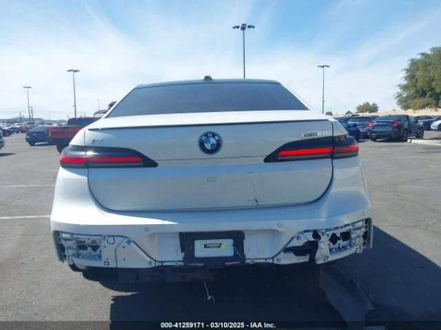 BMW i7 XDRIVE60 * ЦЕНА ДО БЪЛГАРИЯ * , снимка 16 - Автомобили и джипове - 49450057