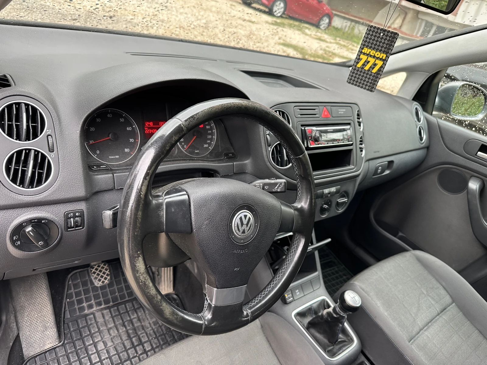 VW Golf Plus 1.6i 102кс ГАЗ/БЕНЗИН - изображение 5