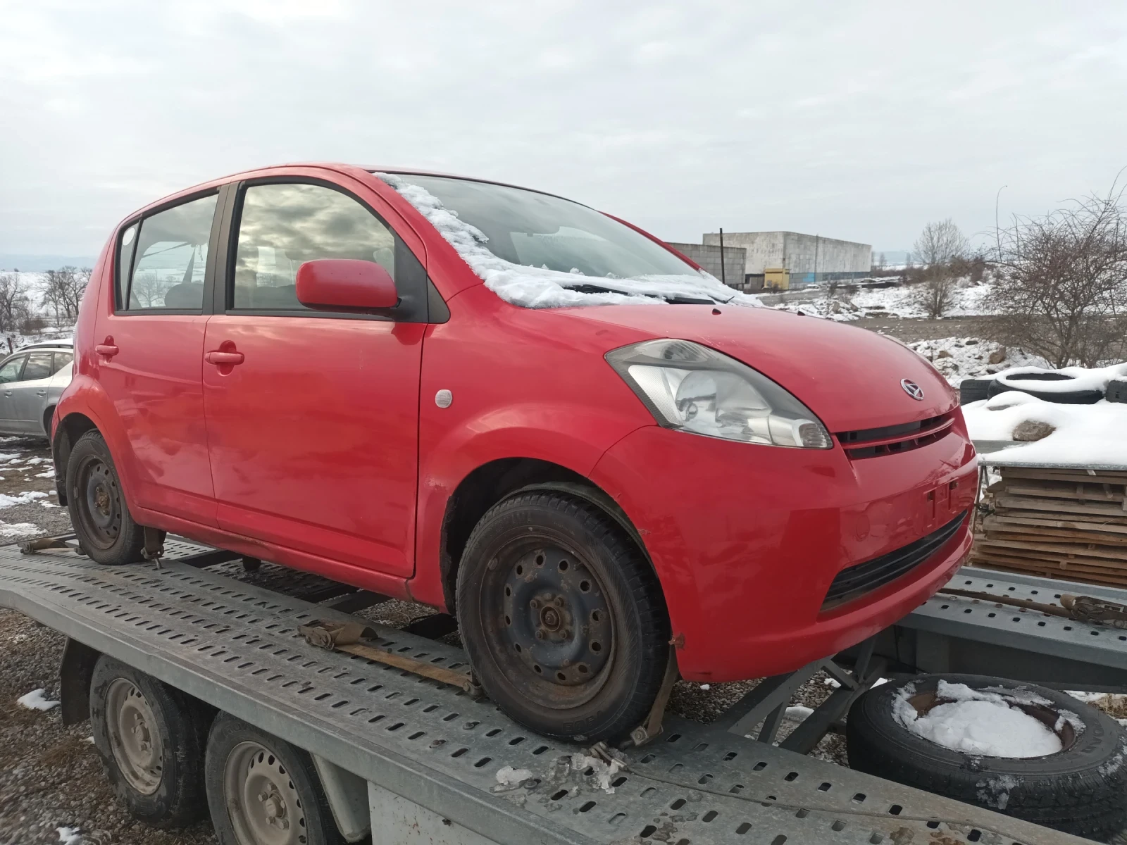 Daihatsu Sirion 1.3 4х4 - изображение 2