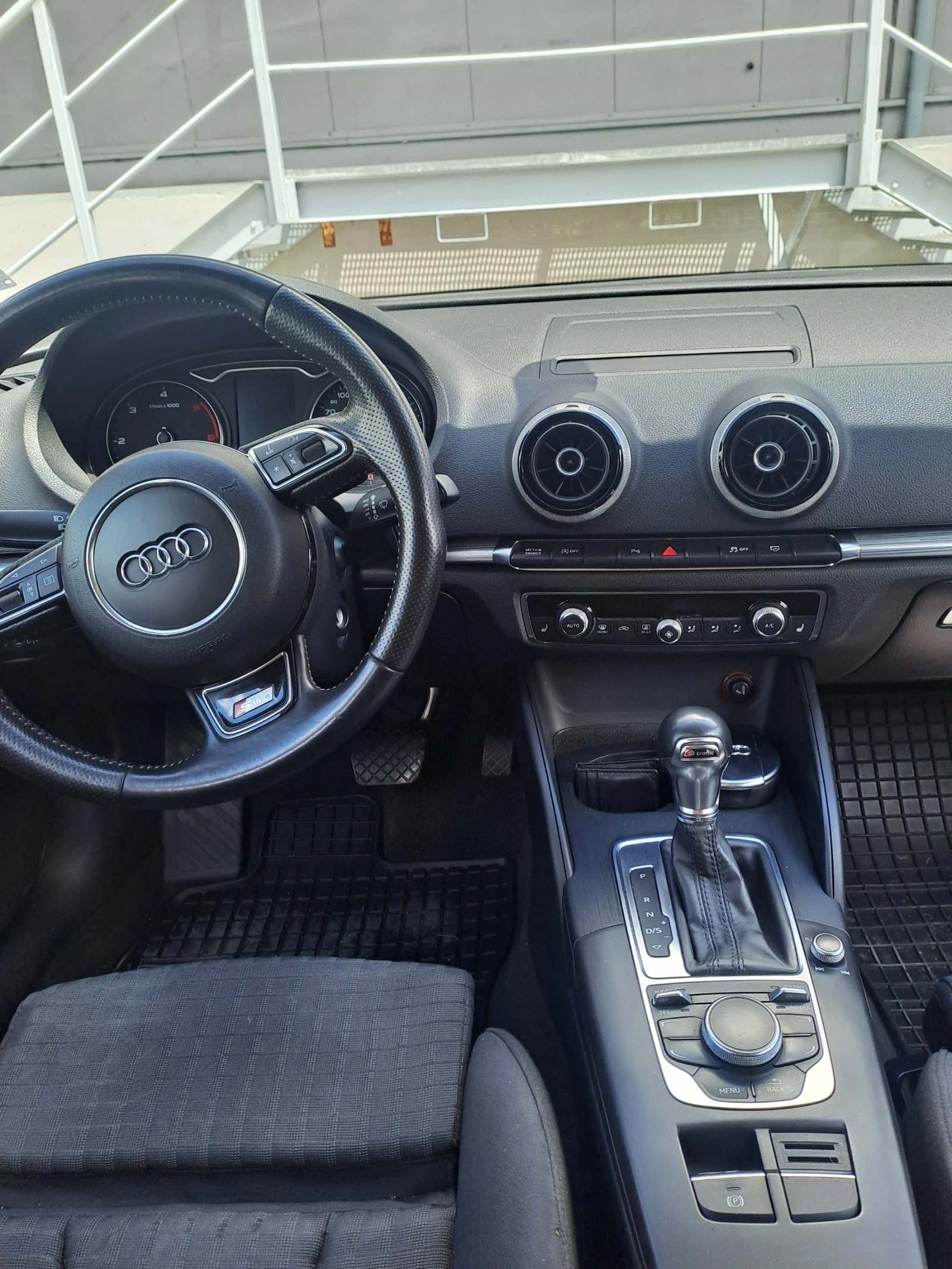 Audi A3 Sportback guattro - изображение 8