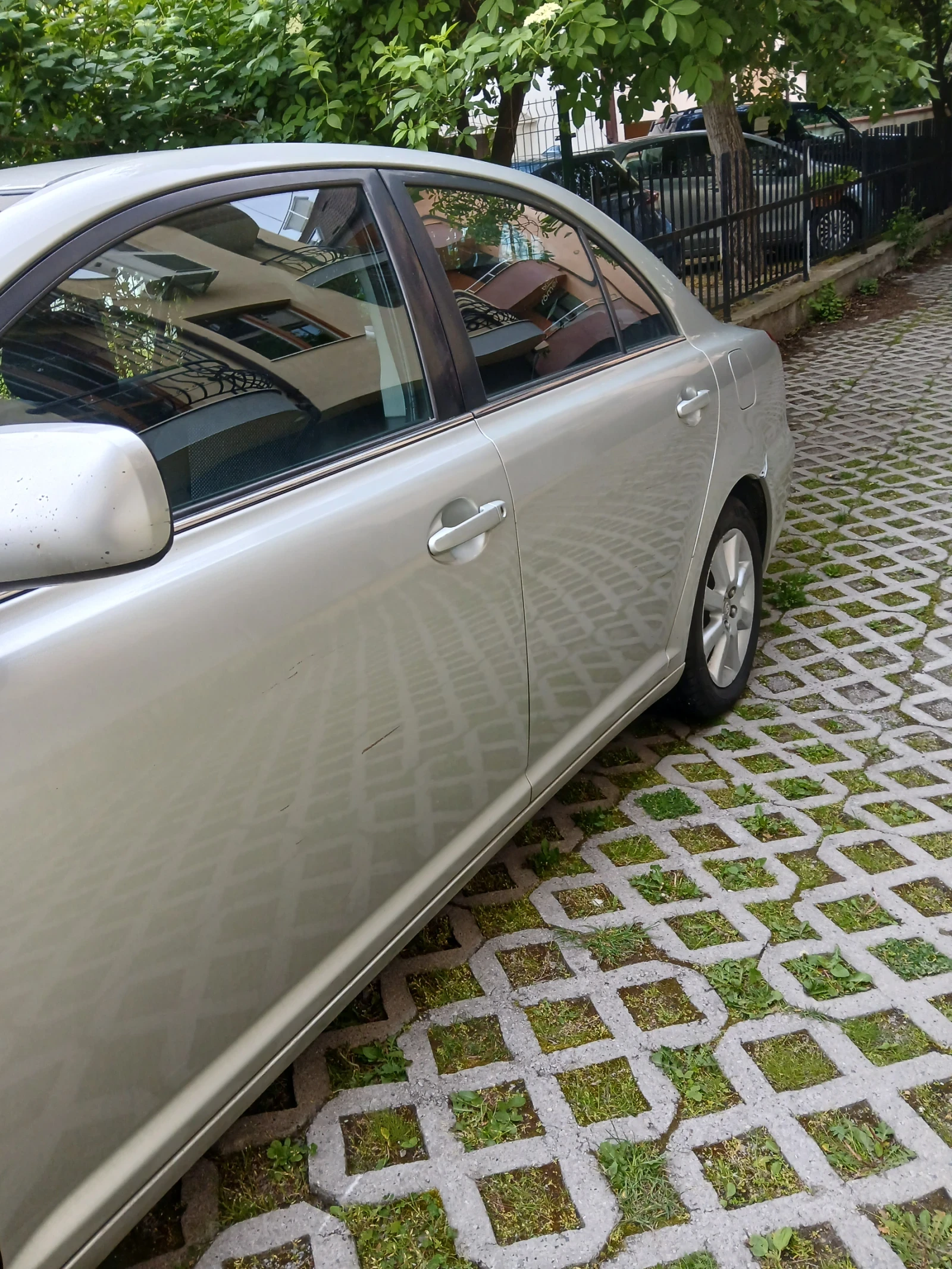 Toyota Avensis  - изображение 2
