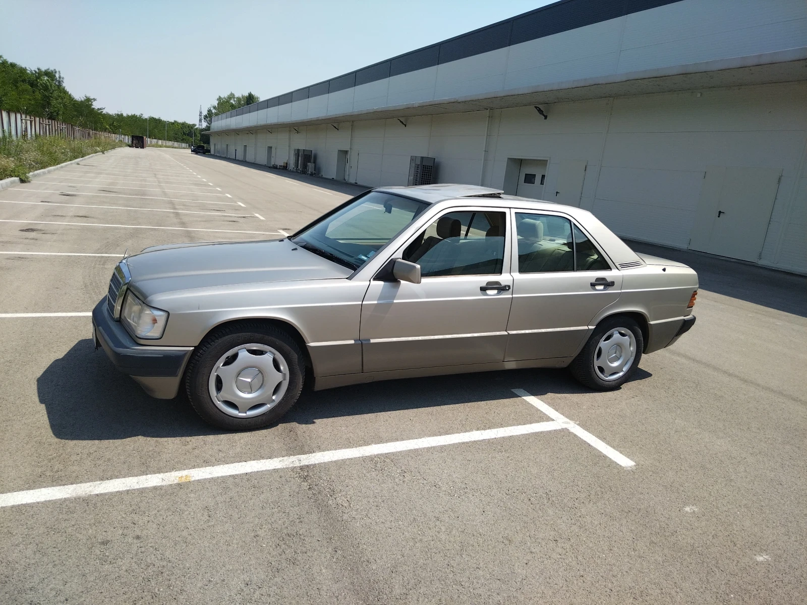Mercedes-Benz 190 190 2.0 - изображение 2