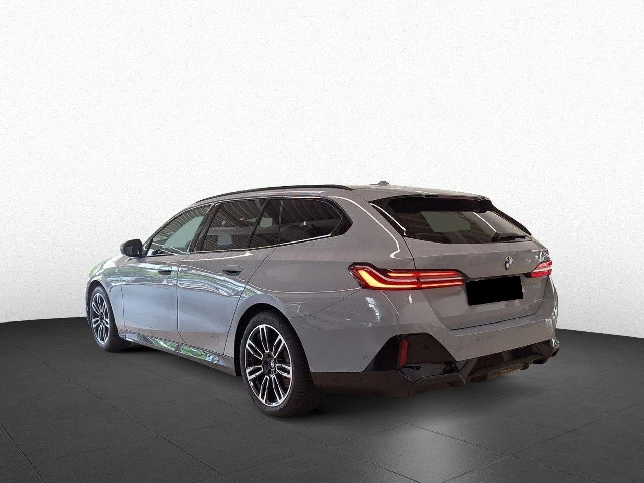 BMW 520 d TOURING M-SPORT PAKET H/K HEAD UP LED 360CAMERA  - изображение 4