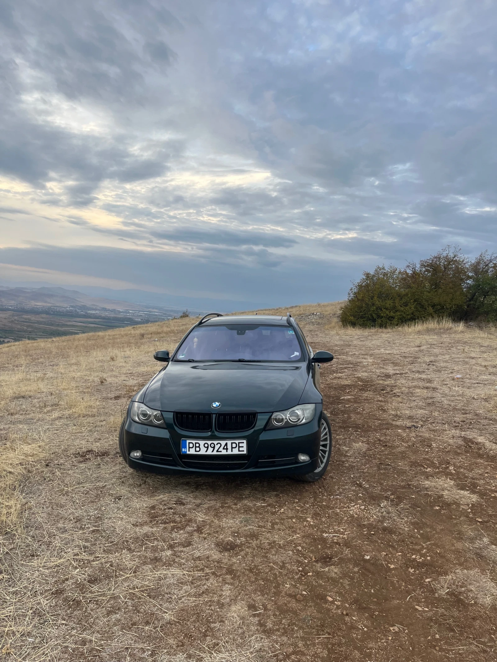 BMW 330 3.0i X-Drive - изображение 2