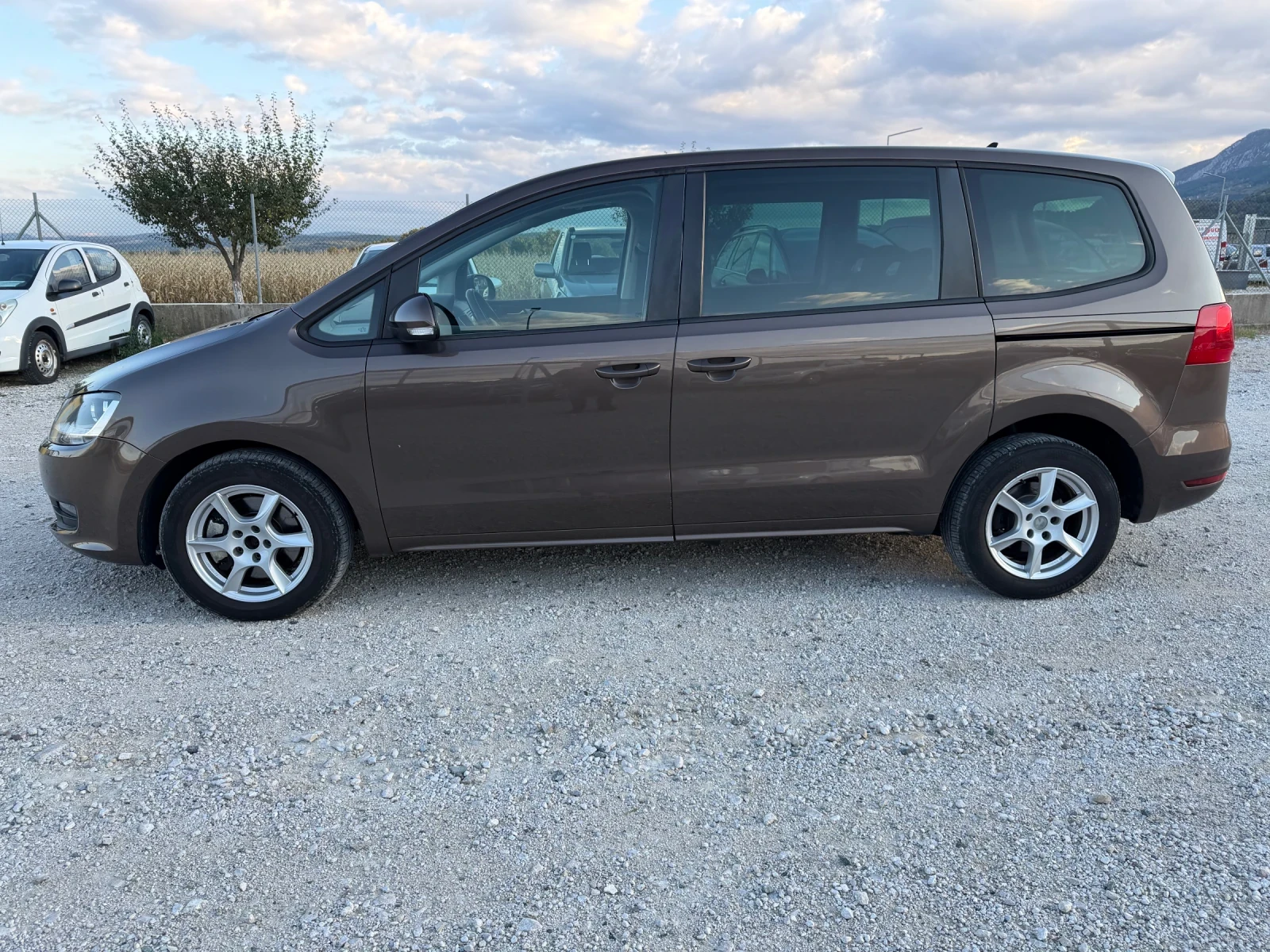 VW Sharan 2.0/140кс НАВИ КАМЕРА - изображение 4