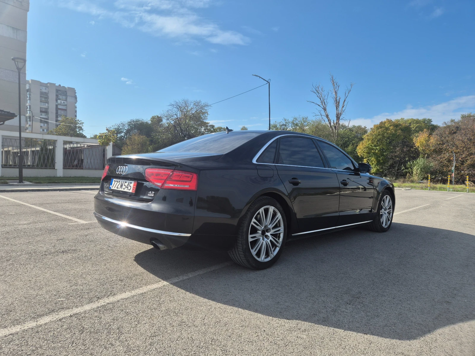 Audi A8 L 4.2 FSI - изображение 3