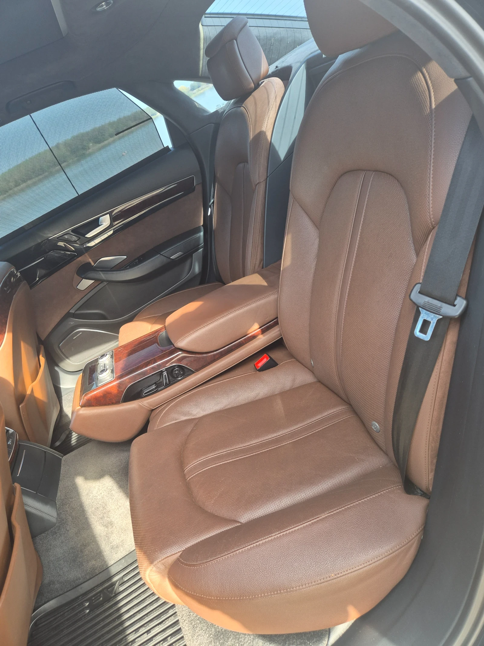 Audi A8 L 4.2 FSI - изображение 8