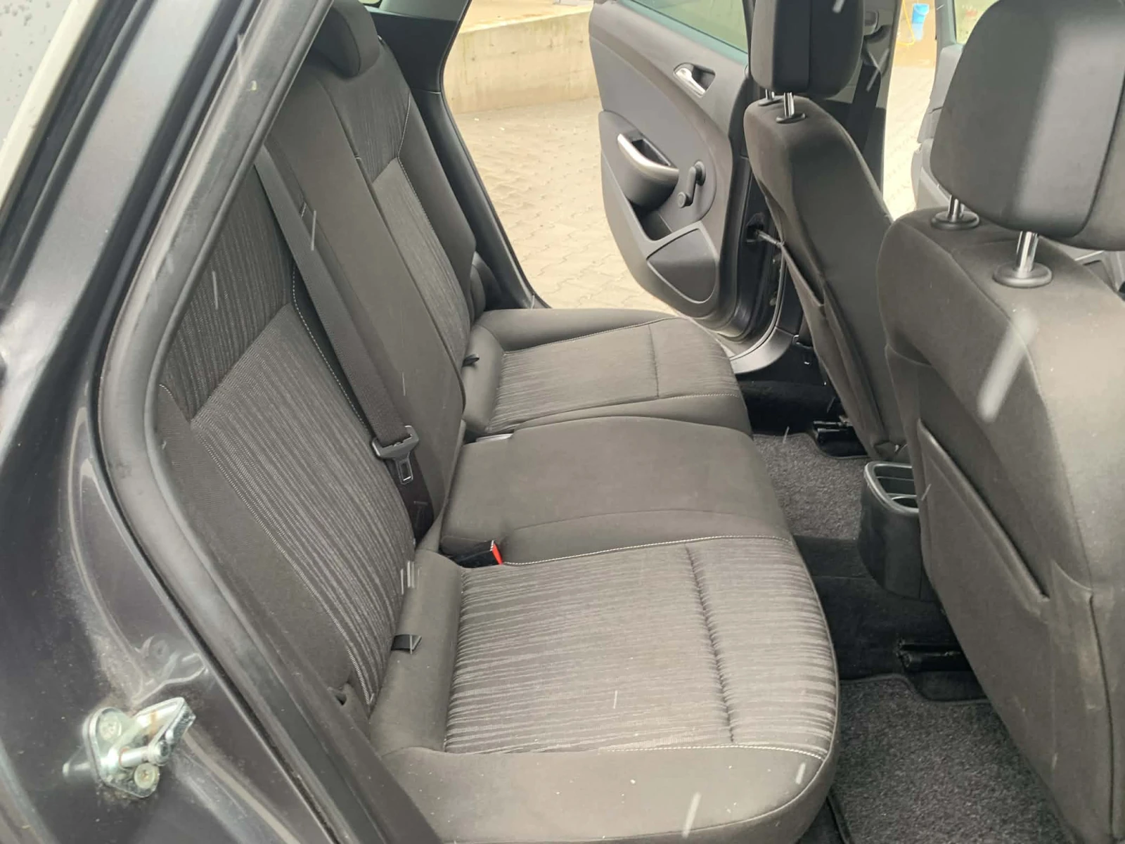 Opel Astra 1.4 Sports Tourer - изображение 9