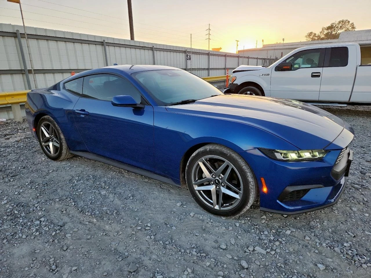 Ford Mustang ECOBOOST PREMIUM - изображение 3